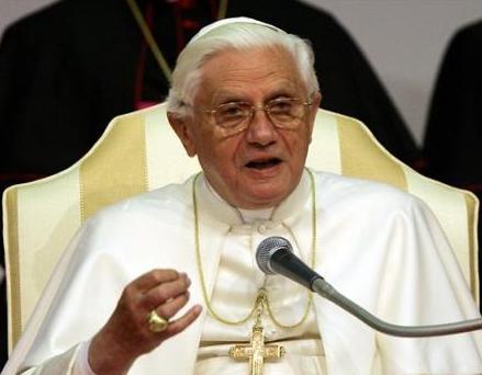 papabenedettoxvi.jpg